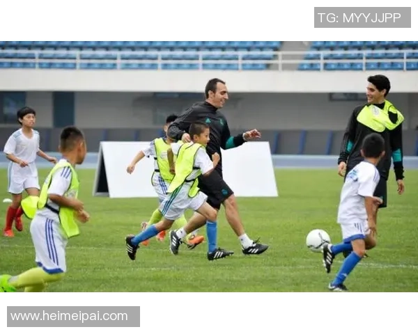 回顾昔日绿茵传奇盘点那些曾辉煌的足球明星与他们的精彩瞬间