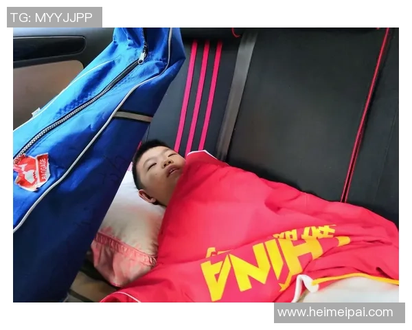 梦中偶遇足球明星在家畅聊人生与梦想的奇妙经历